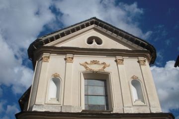 Parrocchiale Santo Stefano - Scorcio facciata